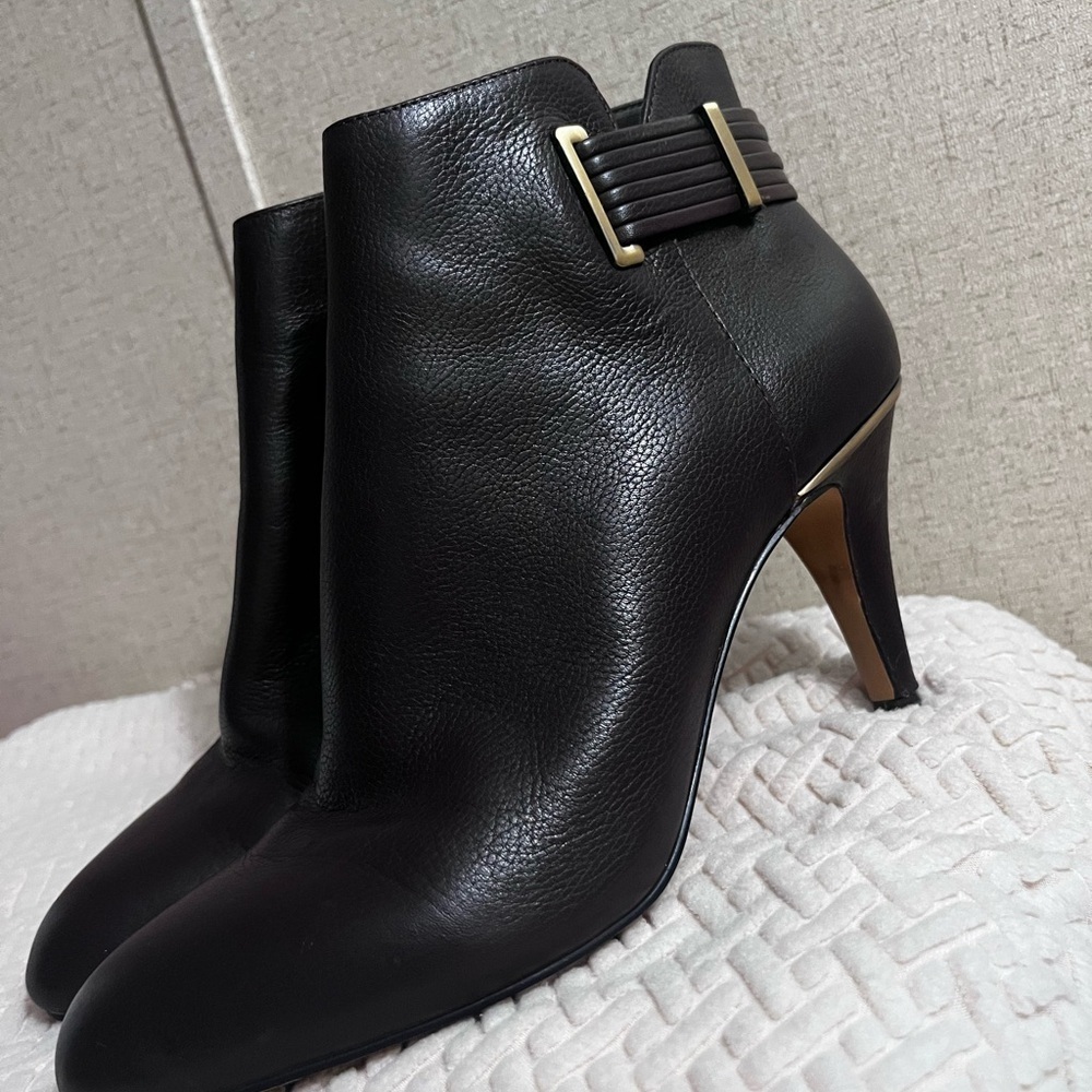 Vince Camuto Black Ankle Booties with Sleek Design